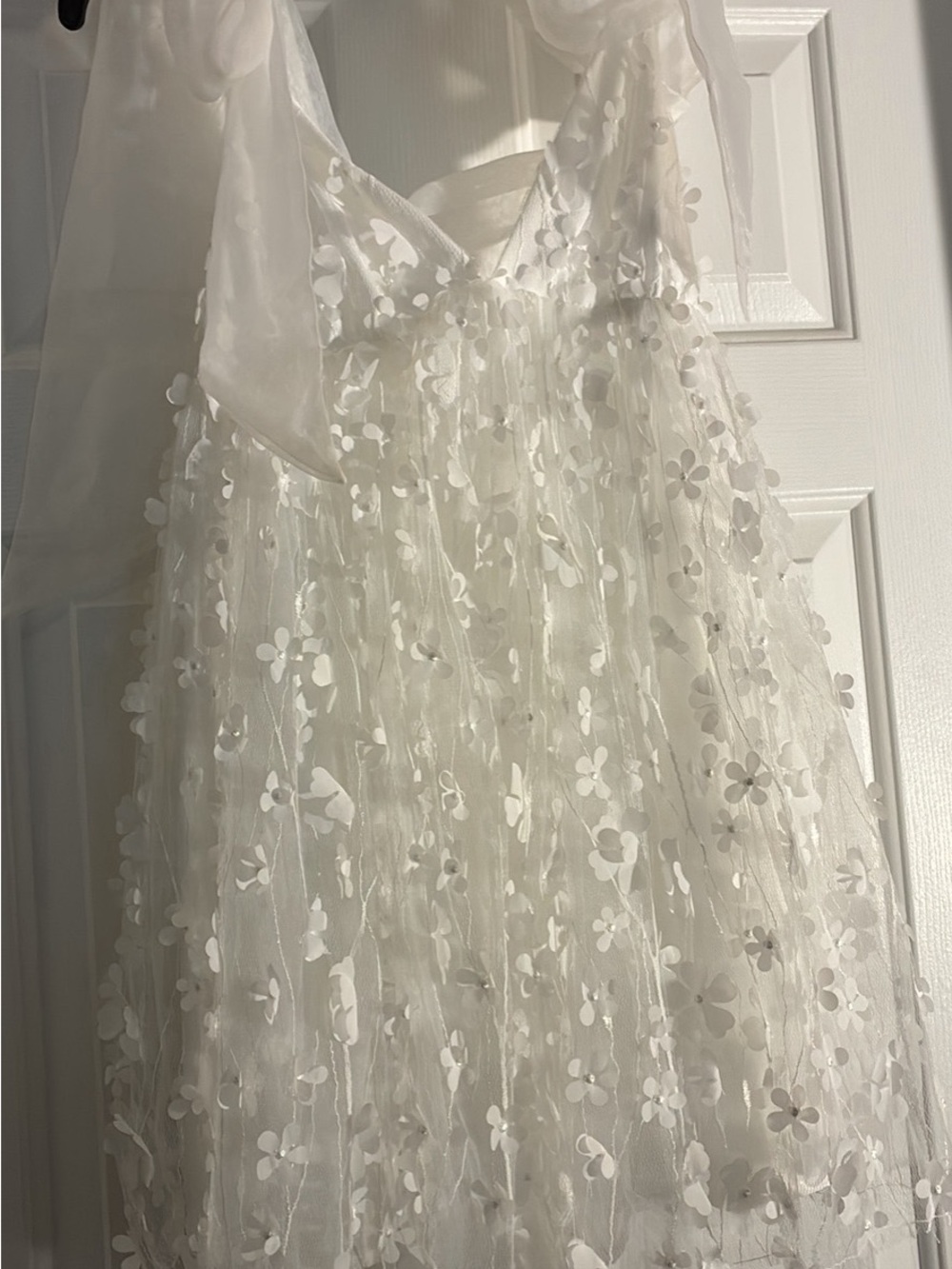 White Floral Appliqué Girls' Formal Dress - Elegant Party Gown